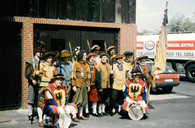 11.05.1986: 1200-Jahrfeier der Stadt Laubach - Gruppenfoto des Vorstandes der Ausschußgesellschaft in traditioneller Tracht.